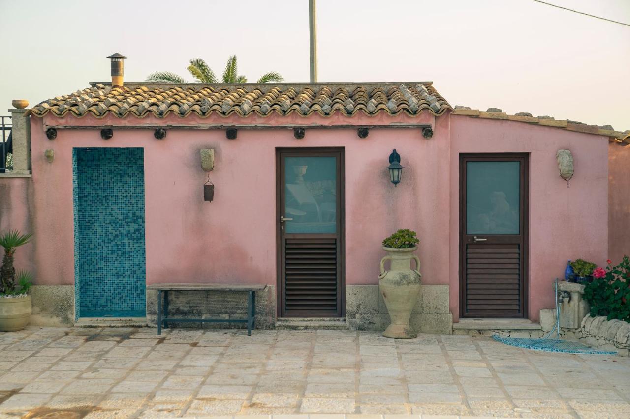 Dependance In Villa Con Piscina Ragusa Eksteriør bilde