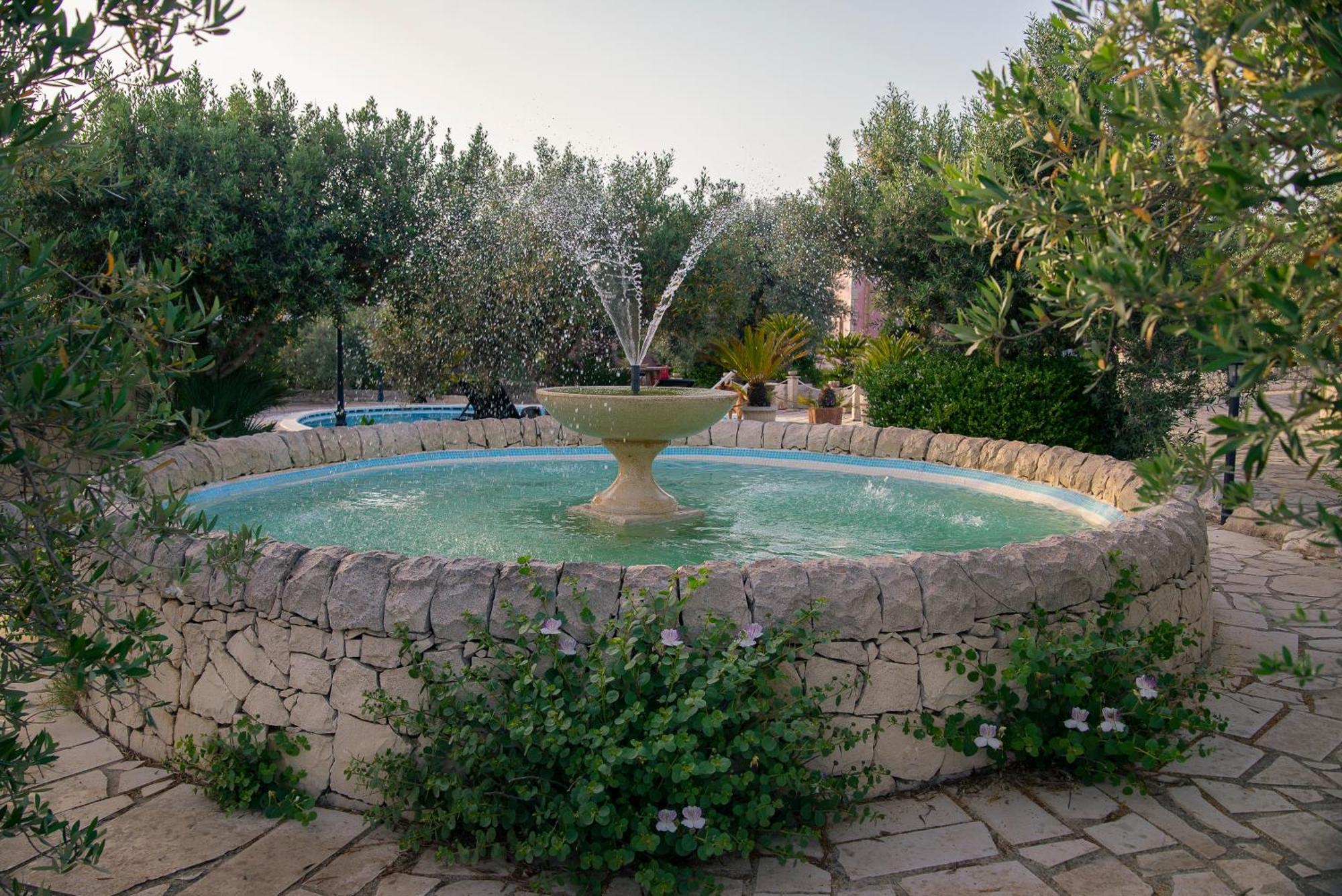 Dependance In Villa Con Piscina Ragusa Eksteriør bilde