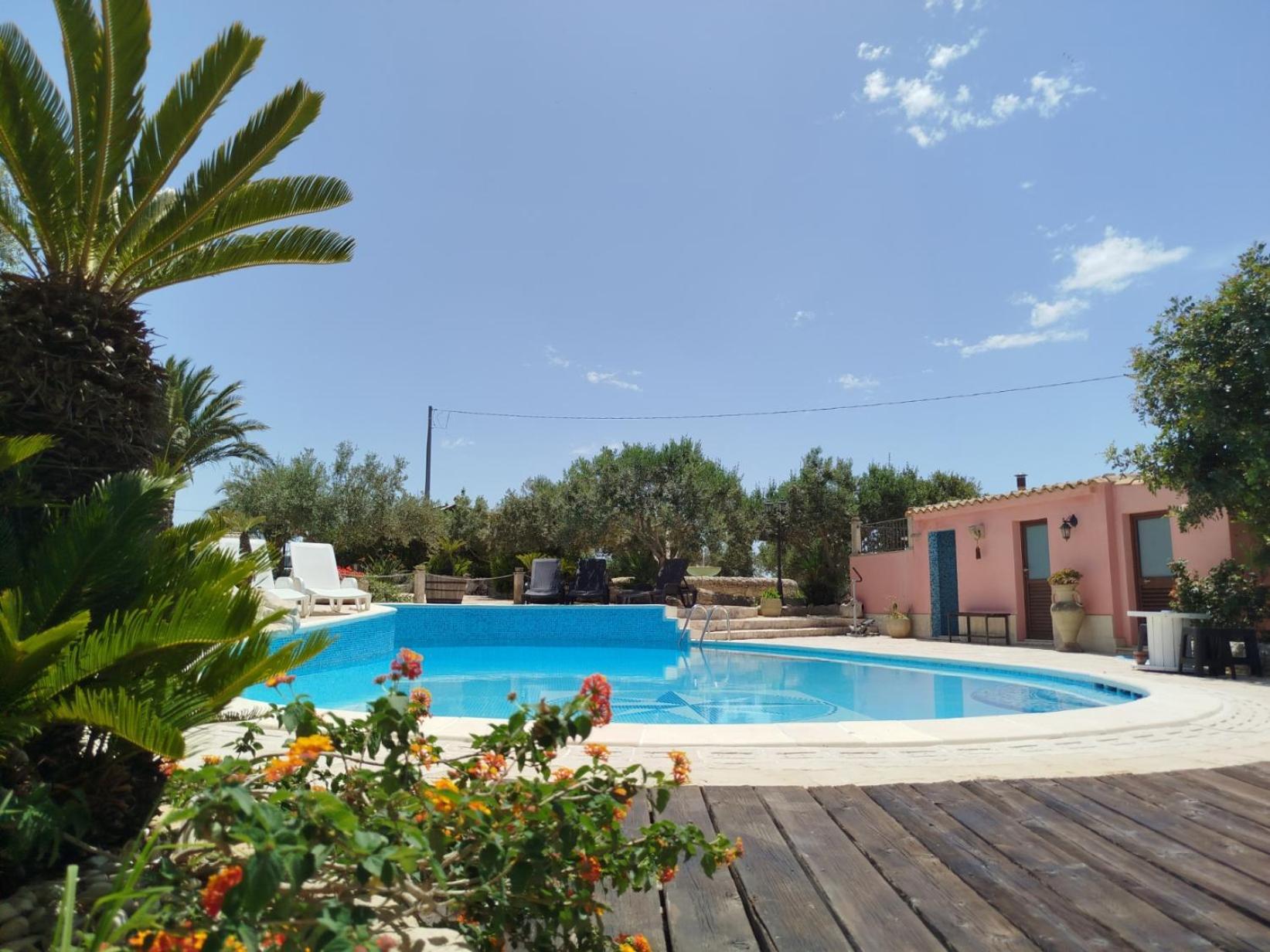 Dependance In Villa Con Piscina Ragusa Eksteriør bilde